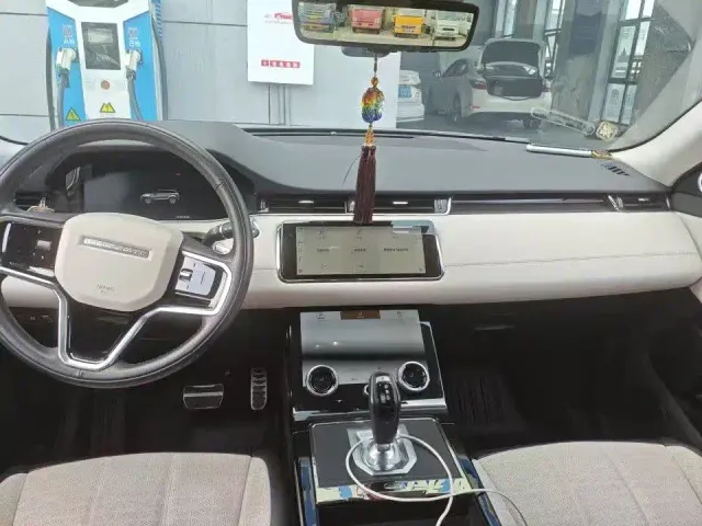 Land Rover Range Rover Evoque — Фото автомобиля 7