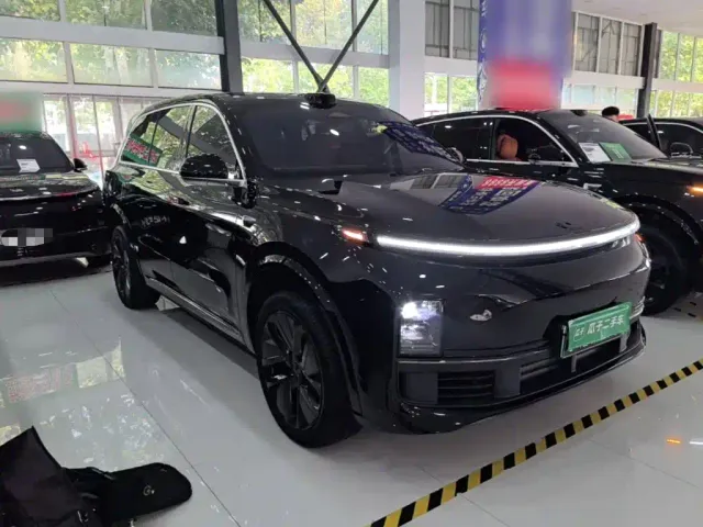 Li Auto L9 — Фото автомобиля 3