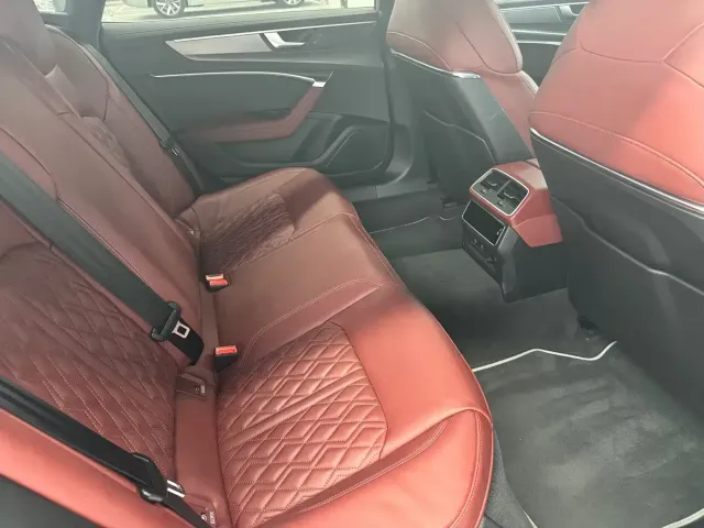 Audi A7L — Фото автомобиля 6