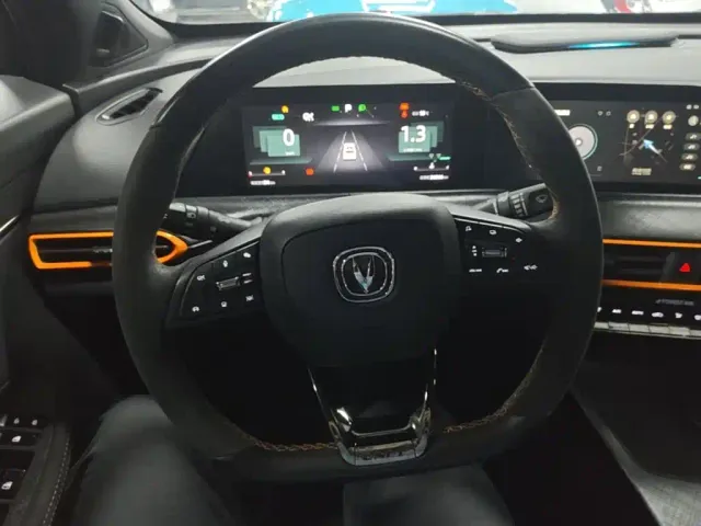 Changan UNI-T — Фото автомобиля 10