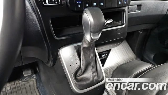 Hyundai Staria Staria Tourer 9 мест — Фото автомобиля 9