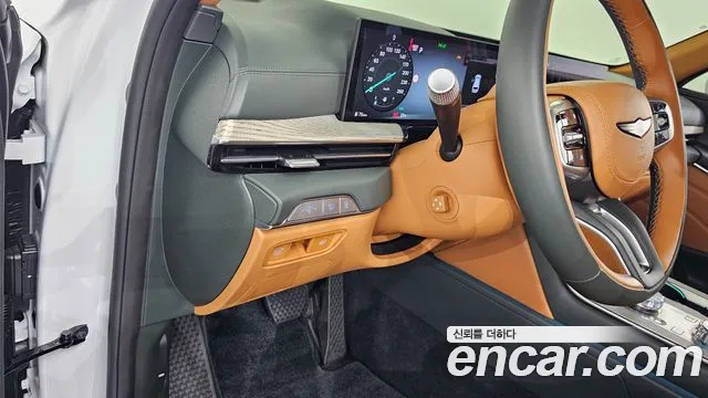 Genesis GV80 — Фото автомобиля 23