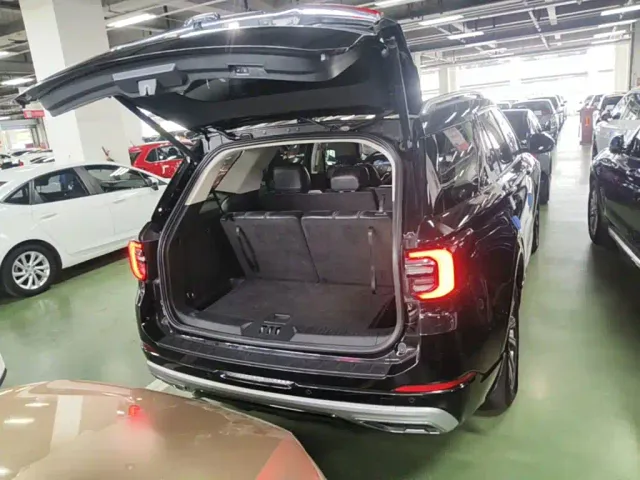Ford Explorer — Фото автомобиля 18