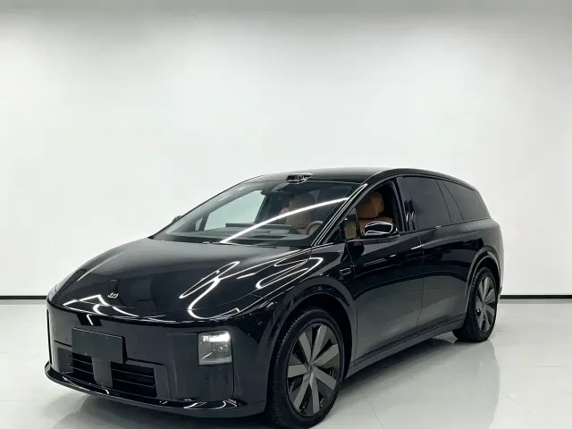 Фотография автомобиля — Li Auto i8