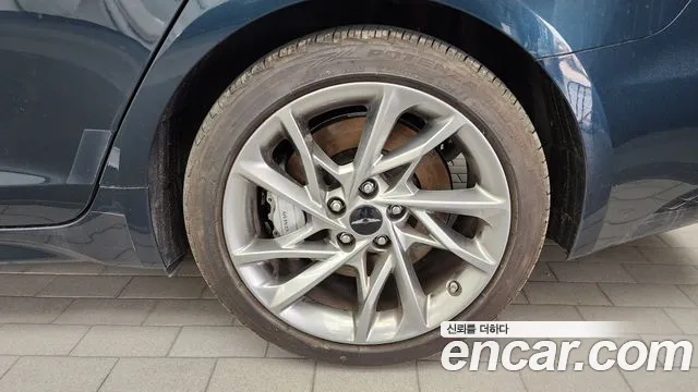 Genesis G70 Новый G70 Бензин 2.5T 4WD — Фото автомобиля 19