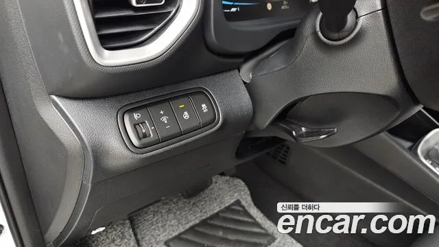Hyundai Venue — Фото автомобиля 23