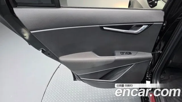 Kia Niro — Фото автомобиля 6