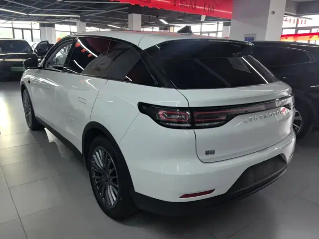 Leapmotor C11 — Фото автомобиля 4
