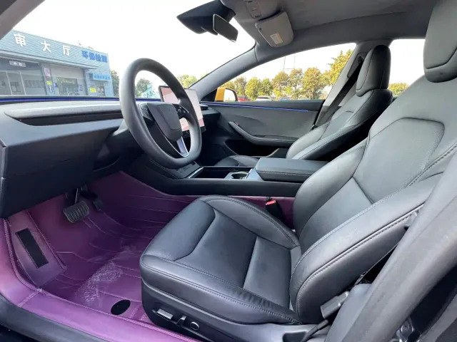 Tesla Model 3 — Фото автомобиля 3