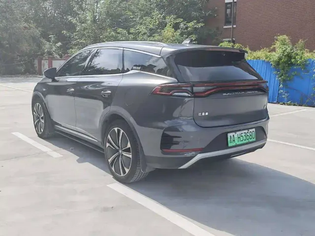 BYD Tang — Фото автомобиля 7