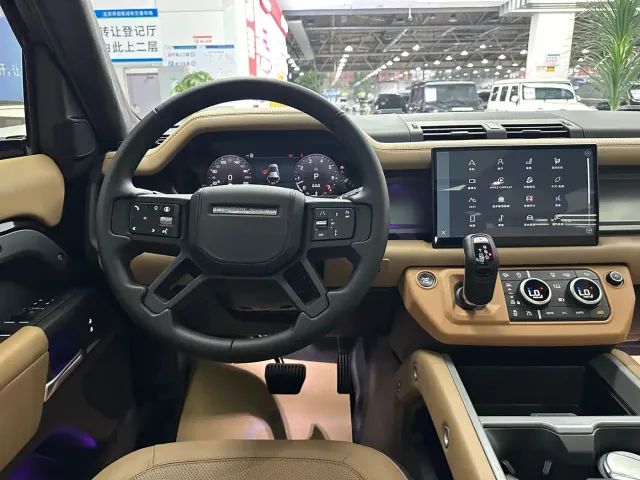 Land Rover Land Rover Defender 2025 110 3.0T P400 -Dynamic HSE — Фото автомобиля 21