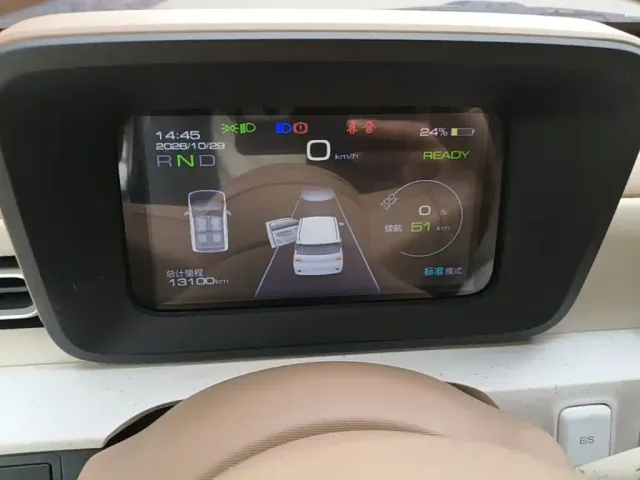 Wuling Hongguang Mini EV — Фото автомобиля 11