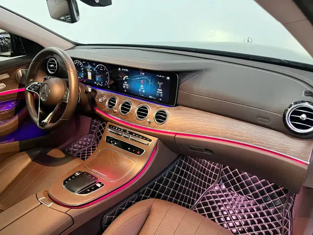 Mercedes-Benz E-Class — Фото автомобиля 8