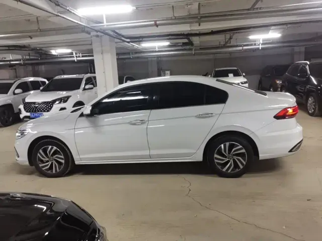 Volkswagen Bora — Фото автомобиля 4