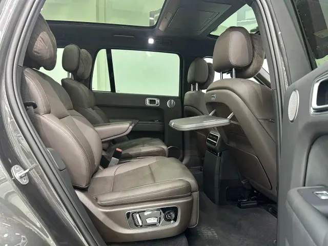 Li Auto L9 — Фото автомобиля 24