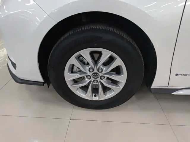 Toyota Granvia — Фото автомобиля 22