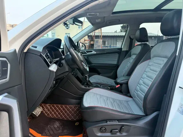Volkswagen Tiguan L — Фото автомобиля 7