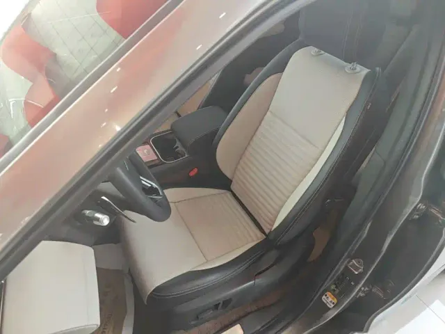 Land Rover Discovery Sport — Фото автомобиля 14