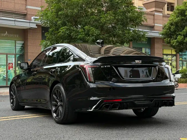 Cadillac CT5 — Фото автомобиля 5