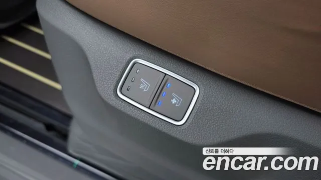 Hyundai Staria Staria 4WD Lounge 9 мест — Фото автомобиля 28