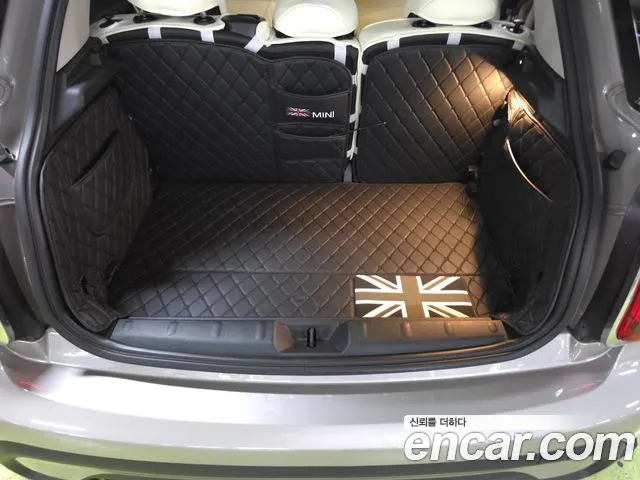 Mini Cooper Cooper 5 дверей Classic — Фото автомобиля 20