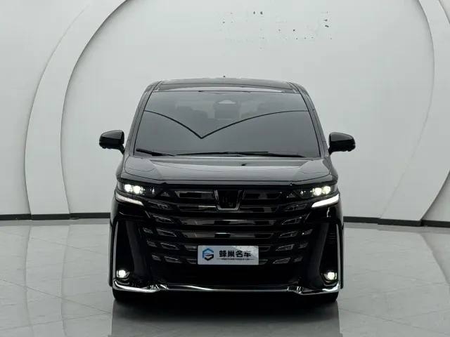 Toyota Vellfire — Фото автомобиля 2