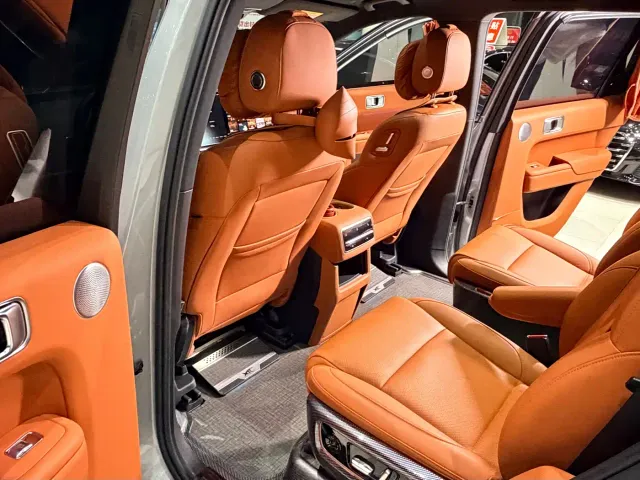 Li Auto L8 — Фото автомобиля 13