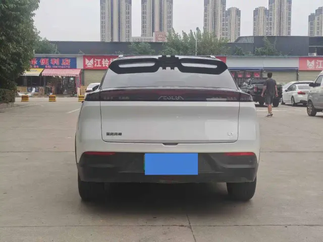 Dongfeng Fengshen L7 — Фото автомобиля 8