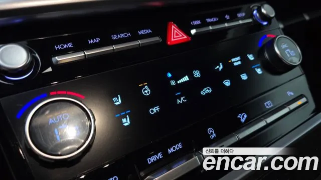 Hyundai Santafe Santa Fe (MX5) Бензин 2.5T 2WD — Фото автомобиля 29