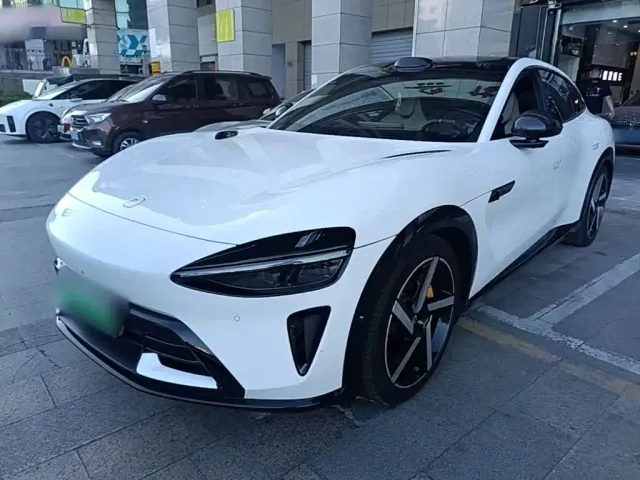 Фотография автомобиля — Xiaomi YU7