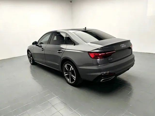 Audi A4L — Фото автомобиля 5