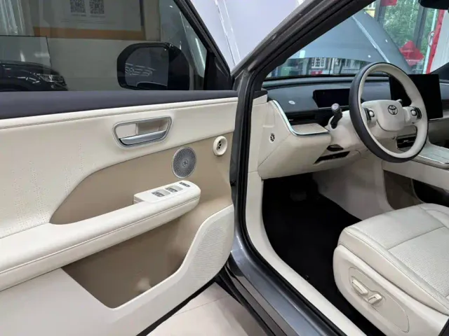 Toyota BoZhi 3X — Фото автомобиля 8