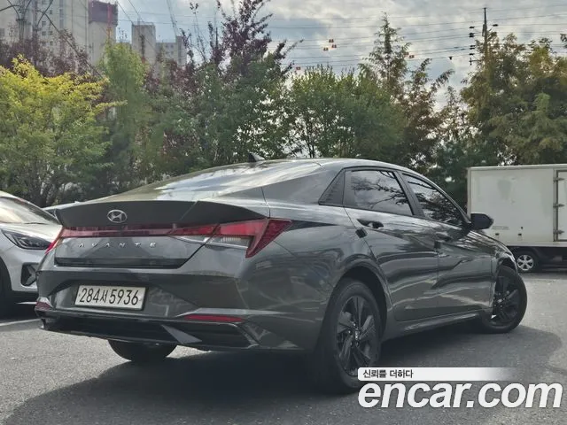 Hyundai Avante — Фото автомобиля 2
