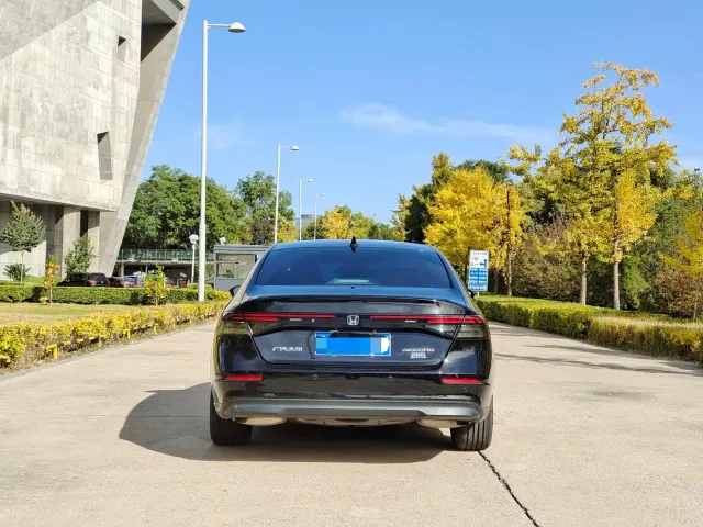 Honda Accord — Фото автомобиля 11