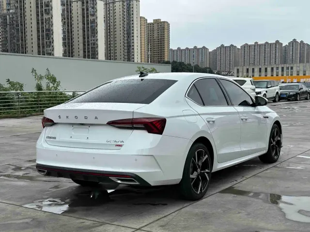 Skoda Octavia — Фото автомобиля 6