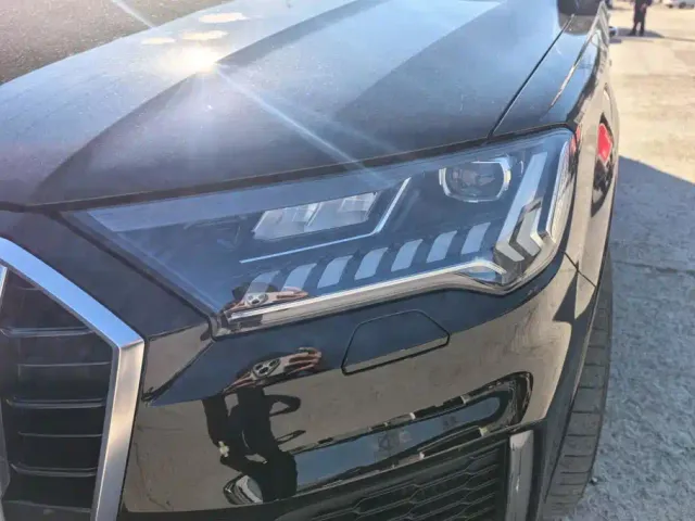 Audi Q7 — Фото автомобиля 5