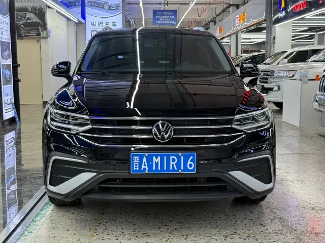 Volkswagen Tiguan L — Фото автомобиля 2