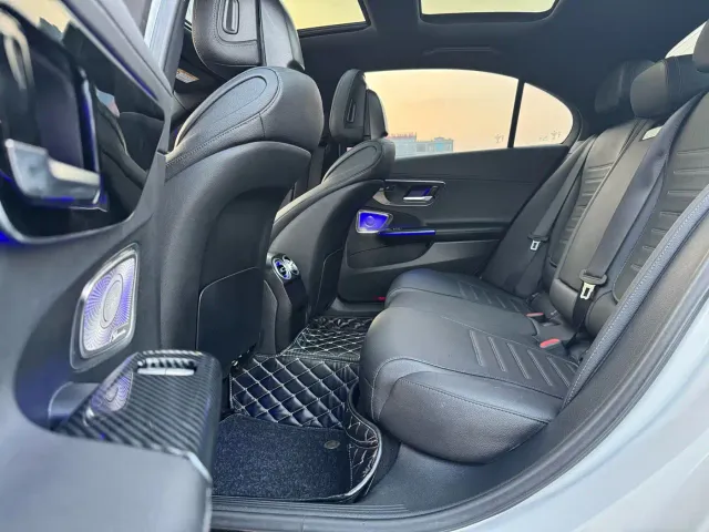 Mercedes-Benz C-Class — Фото автомобиля 13