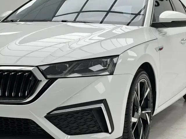 Skoda Octavia — Фото автомобиля 4