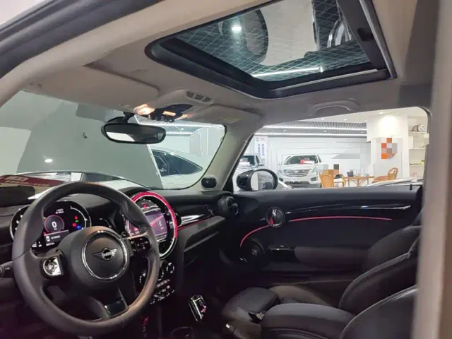 MINI Hatch — Фото автомобиля 17