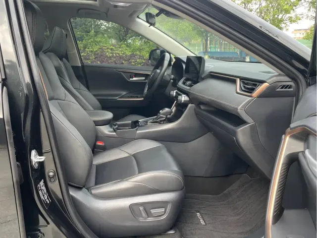 Toyota Wildlander — Фото автомобиля 15