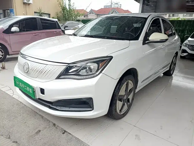 Фотография автомобиля — Dongfeng Fengshen E70