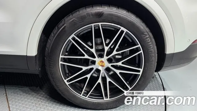 Porsche Cayenne PO536 — Фото автомобиля 6