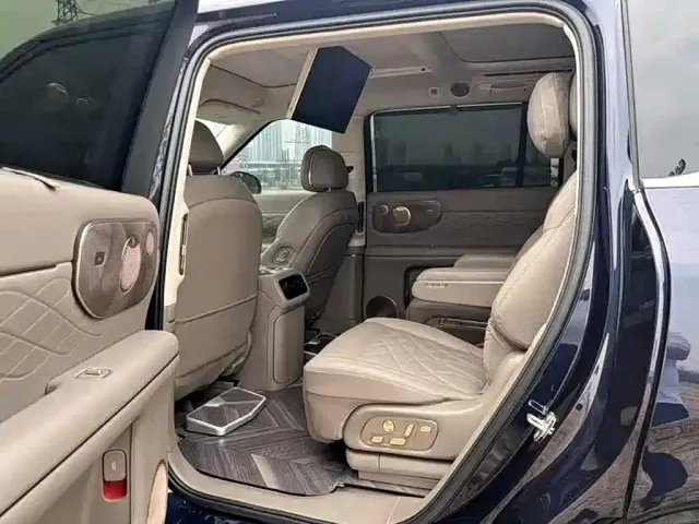IM Motors LS9 — Фото автомобиля 6