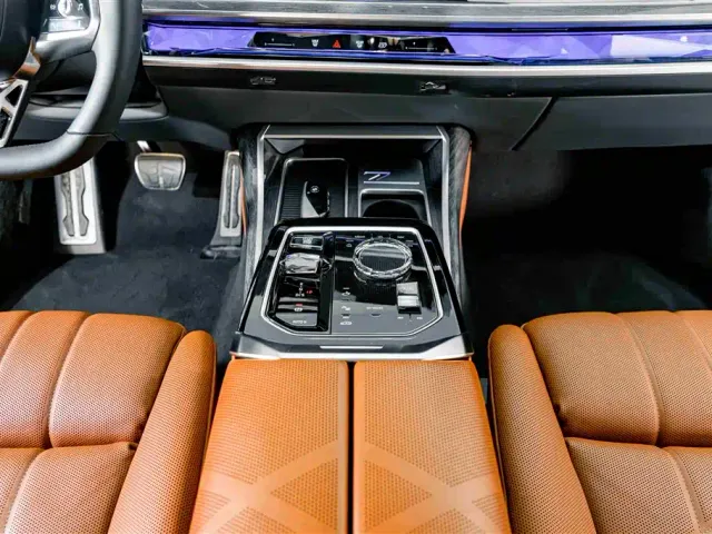 BMW 7 Series — Фото автомобиля 15