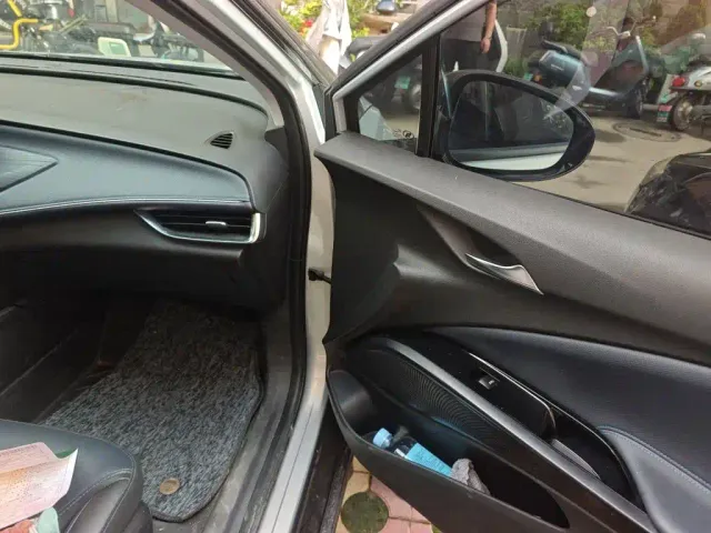 Buick Velite 6 — Фото автомобиля 17
