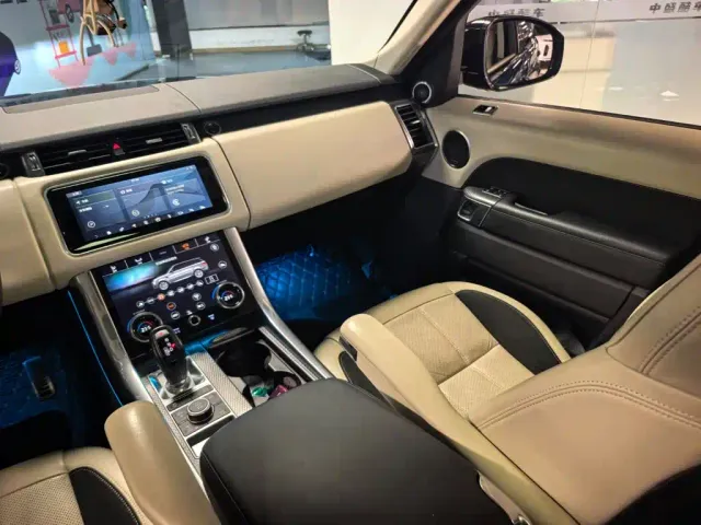 Land Rover Range Rover Sport — Фото автомобиля 12