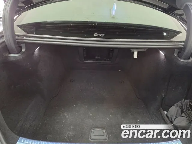 Mercedes-Benz S-Class — Фото автомобиля 11