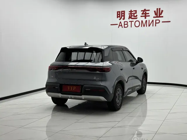BYD Yuan UP — Фото автомобиля 8