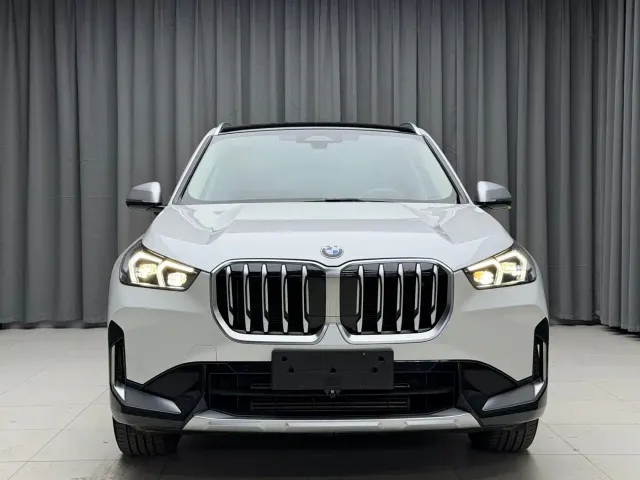 BMW X1 — Фото автомобиля 2